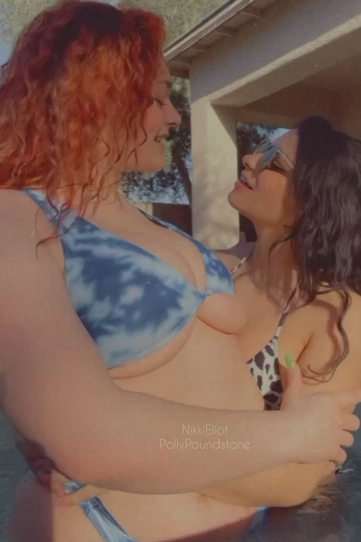  <strong>@nikkieliot</strong> in french kissing tongue fetish friends wet porn video