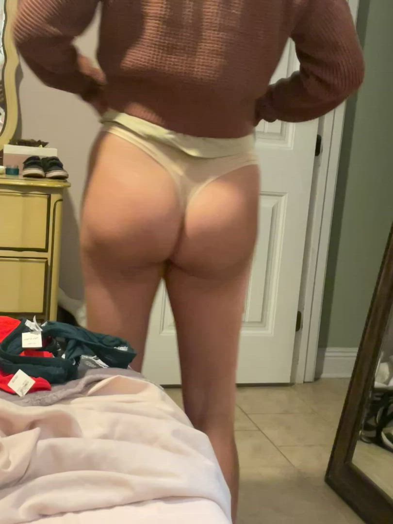 NurseNoFace <strong>@nursenoface</strong> in big ass booty nurse porn video