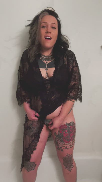 Okaykcrenee <strong>@okaykcrenee</strong> in porn video