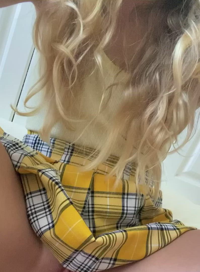 OrdinaryKinky <strong>@ordinarykinkychick</strong> in lips shaved tight wet pussy on pussy cum grool porn video