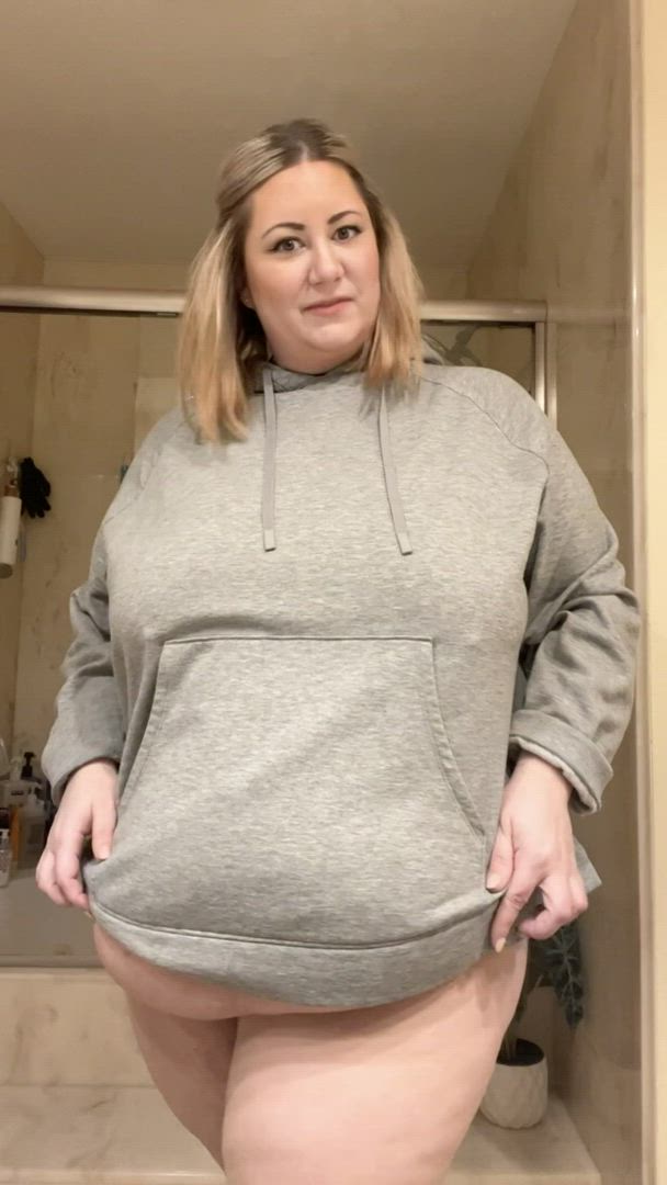 Parkerhartley <strong>@parkerhartley</strong> in parkerhartley belly button big nipples big tits flashing ssbbw porn video