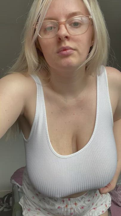 Peachnmelons <strong>@peachnmelons</strong> in big huge tits big nipples porn video