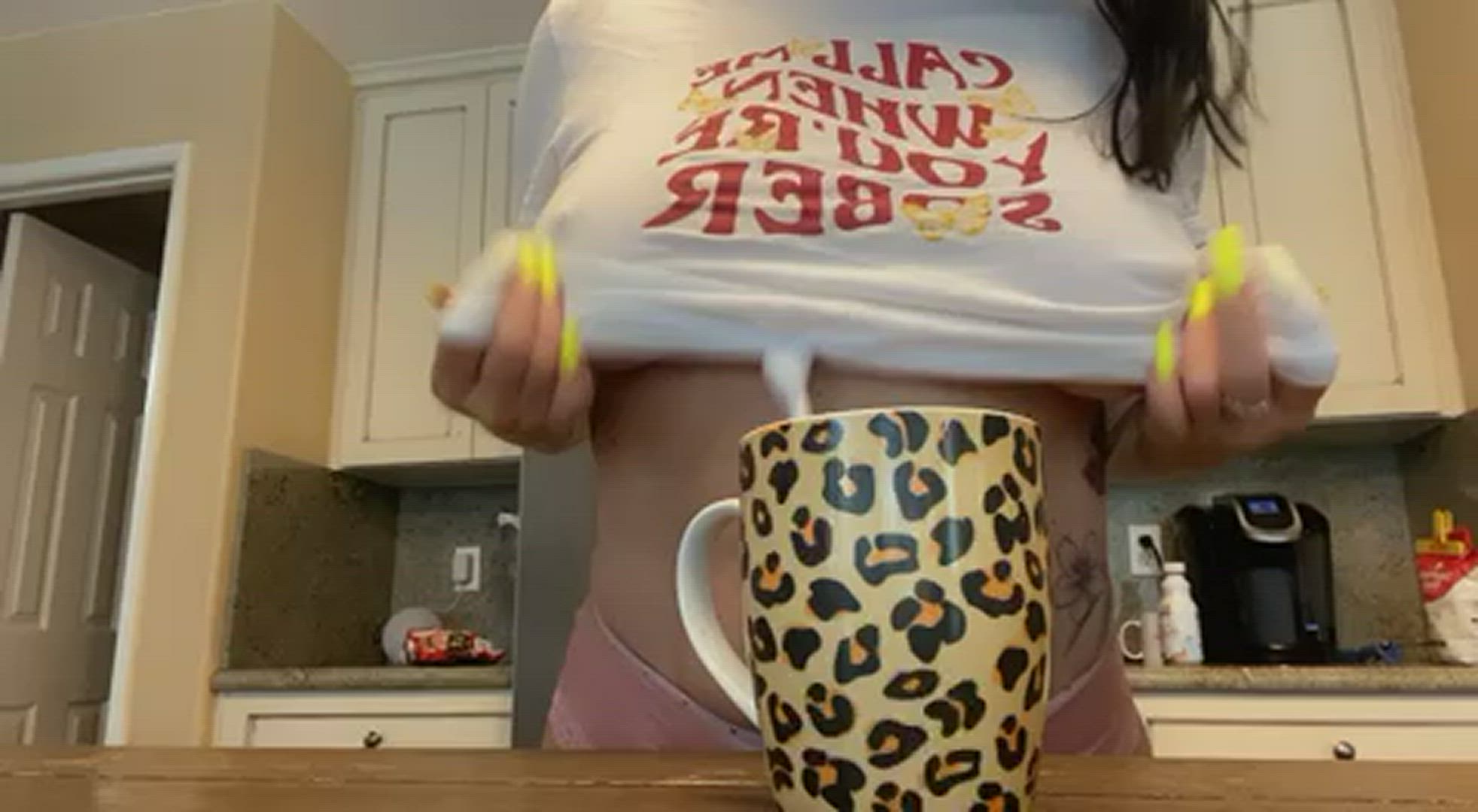 PeachyQueenAmelia <strong>@peachyqueenamelia</strong> in titty drop big tits big ass amateur cougar boobs milf porn video