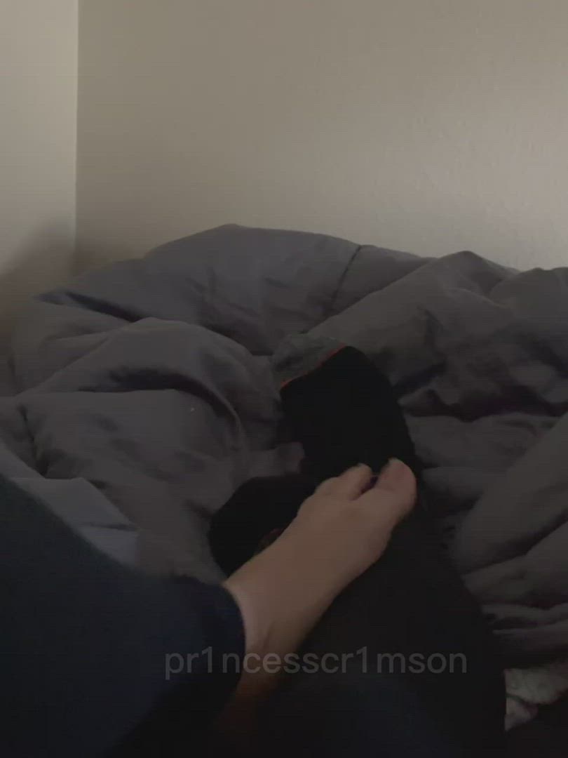 Pr1ncesscr1mson <strong>@pr1ncesscr1mson</strong> in feet fetish socks toes porn video