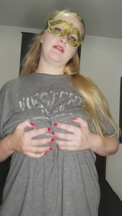  <strong>@serenarose32k</strong> in big natural tits nipple clamps titty drop porn video