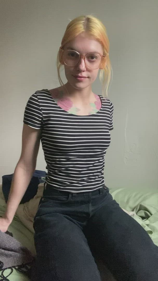  <strong>@sophiasmokes</strong> in porn video