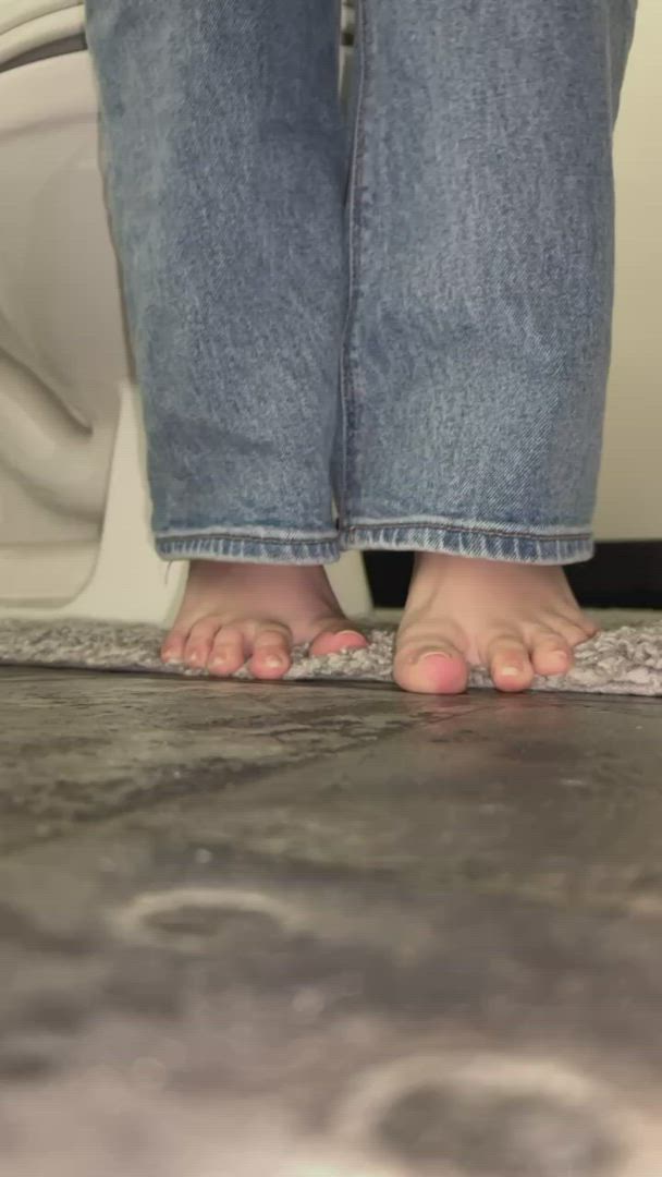 Sugarwalls444 <strong>@sugarwalls444</strong> in fetish feet fetish foot white girl soles toes porn video