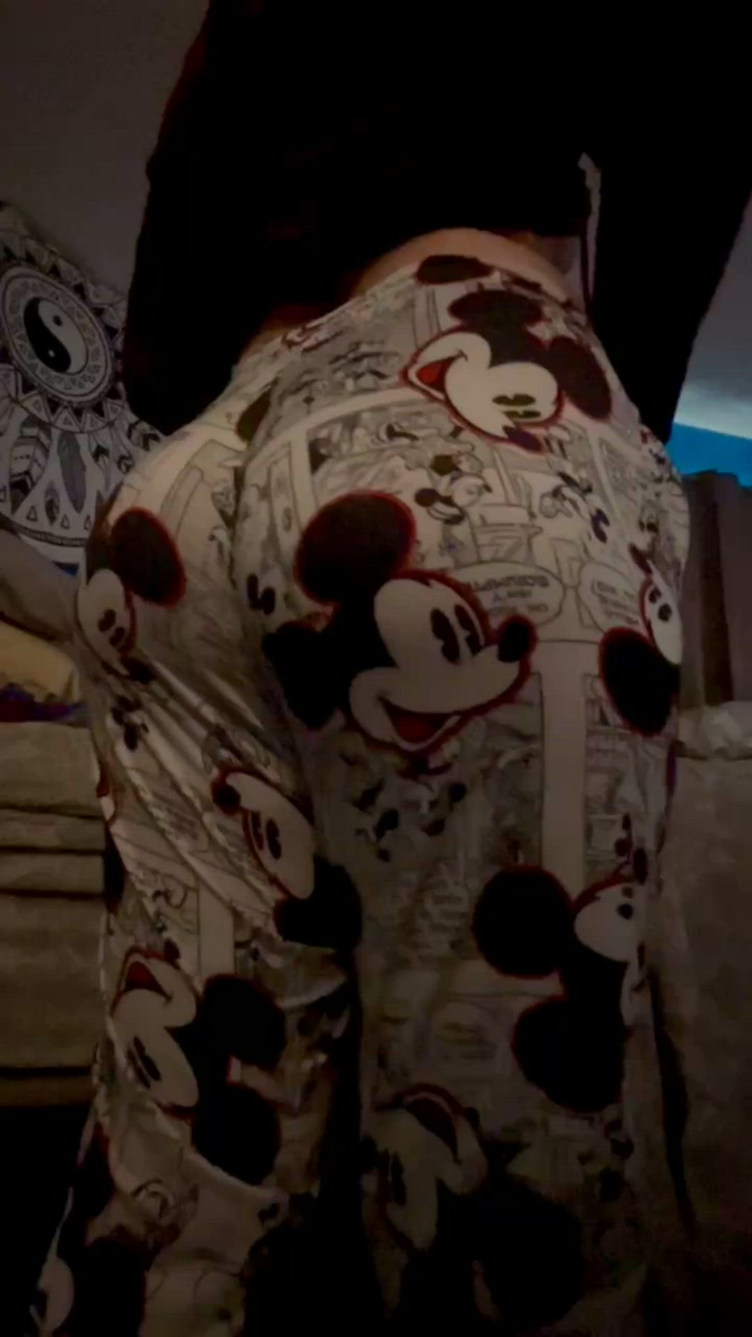 Swallowpeaches <strong>@swallowpeaches</strong> in big phat ass amateur booty porn video