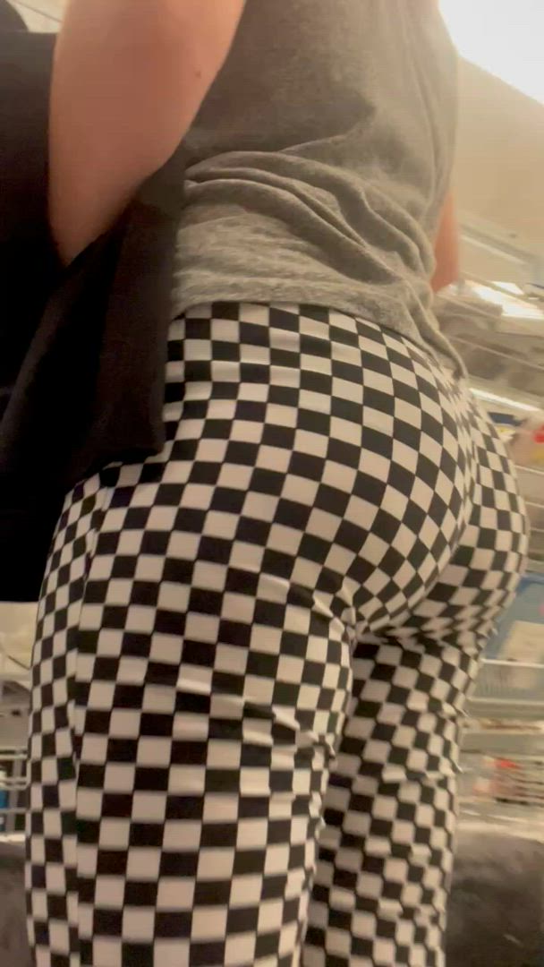 Swallowpeaches <strong>@swallowpeaches</strong> in porn video