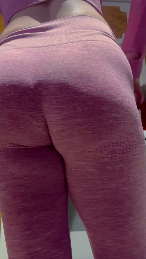 Swallowpeaches <strong>@swallowpeaches</strong> in big phat ass thighs thick homemade onlyfans booty pawg porn video