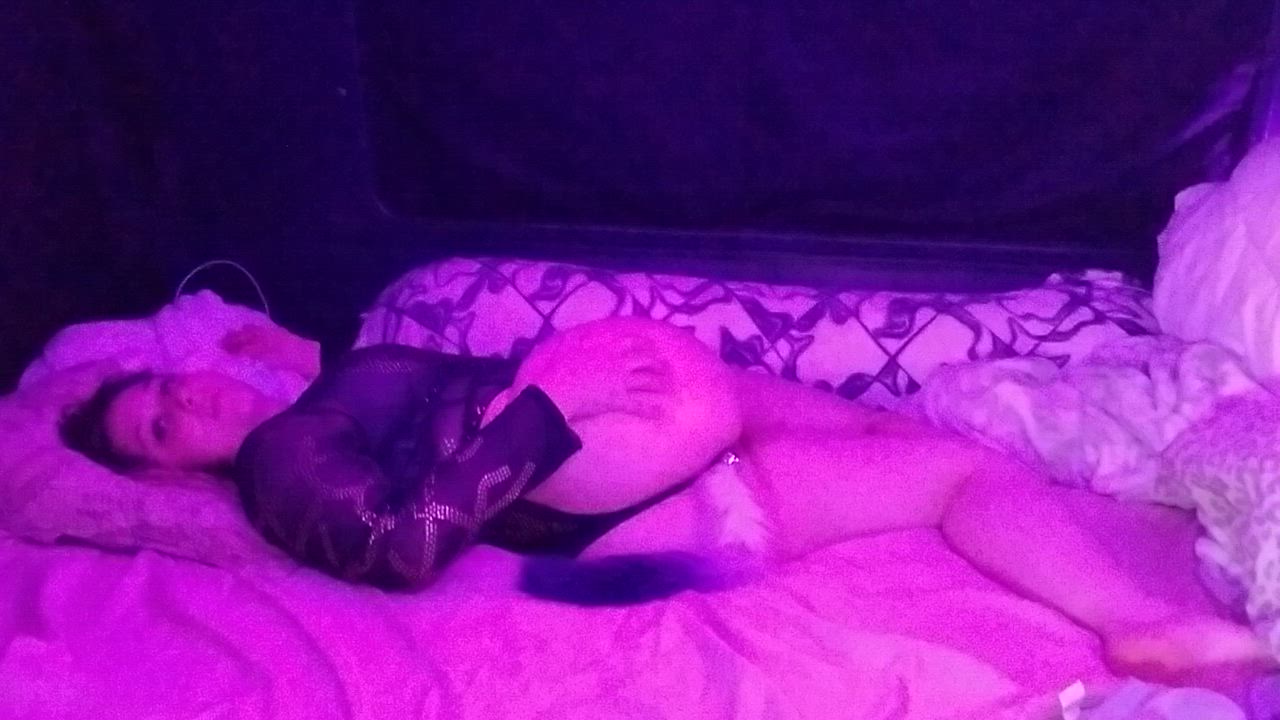 Thickitaliancream <strong>@thickitaliancream</strong> in tail plug onlyfans girls porn video