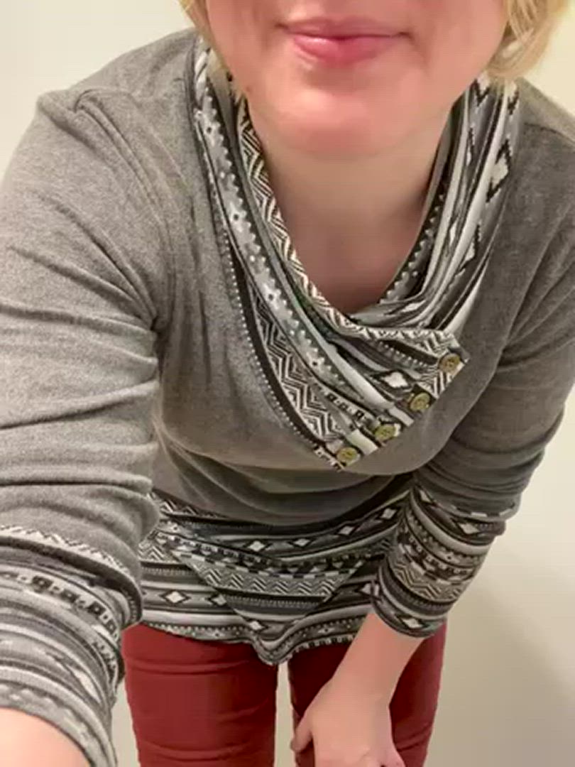 Tightpixienurse <strong>@tightpixienurse</strong> in big ass blonde tiktok porn video