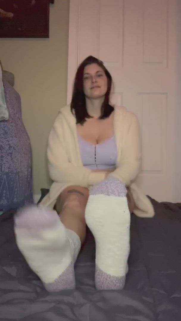 Toastedtittiesparker <strong>@toastedtitties</strong> in fetish sucking feet porn video