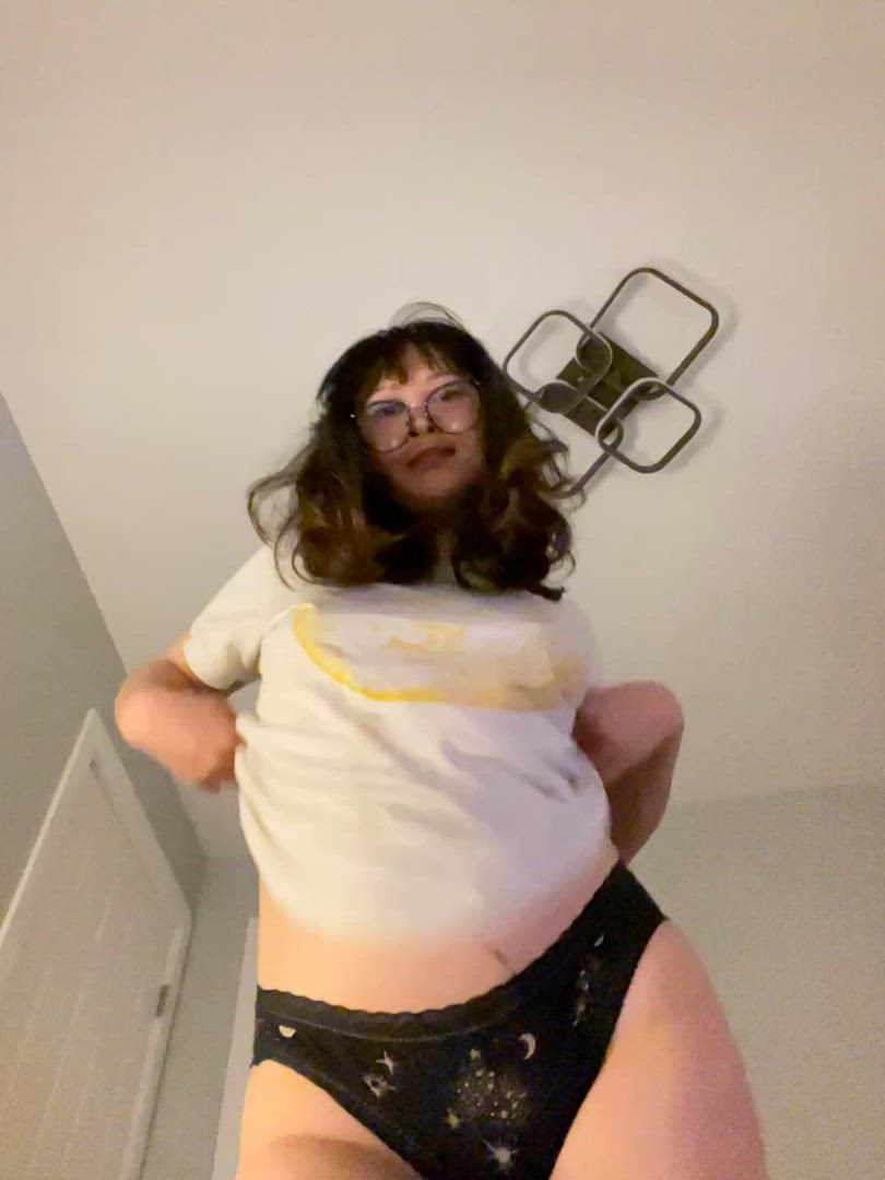Pea ? <strong>@botwife</strong> in porn video