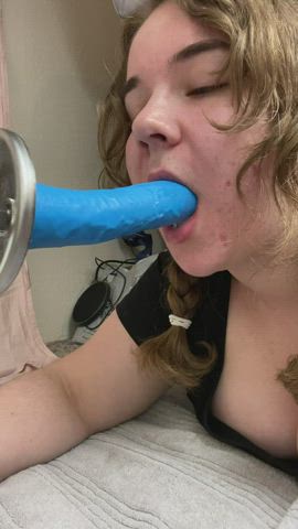 Peach ? <strong>@g-peaches</strong> in fucking machine gag reflex deepthroat gagging sloppy bbw porn video