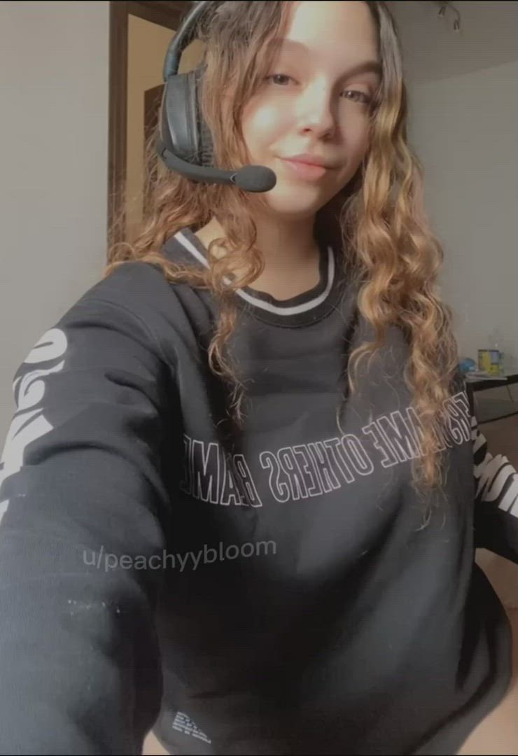 Peachyy? <strong>@peachyybloom</strong> in porn video