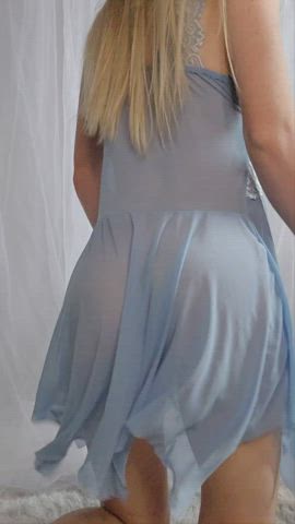 Petitegoddess <strong>@petitegoddess_xo</strong> in porn video