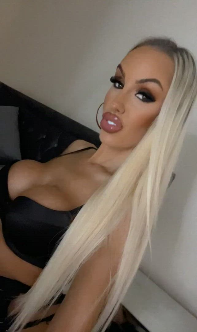Playgirl Kimmi ✨ <strong>@playgirlkim</strong> in big fake tits fake boobs onlyfans blonde lips milf porn video