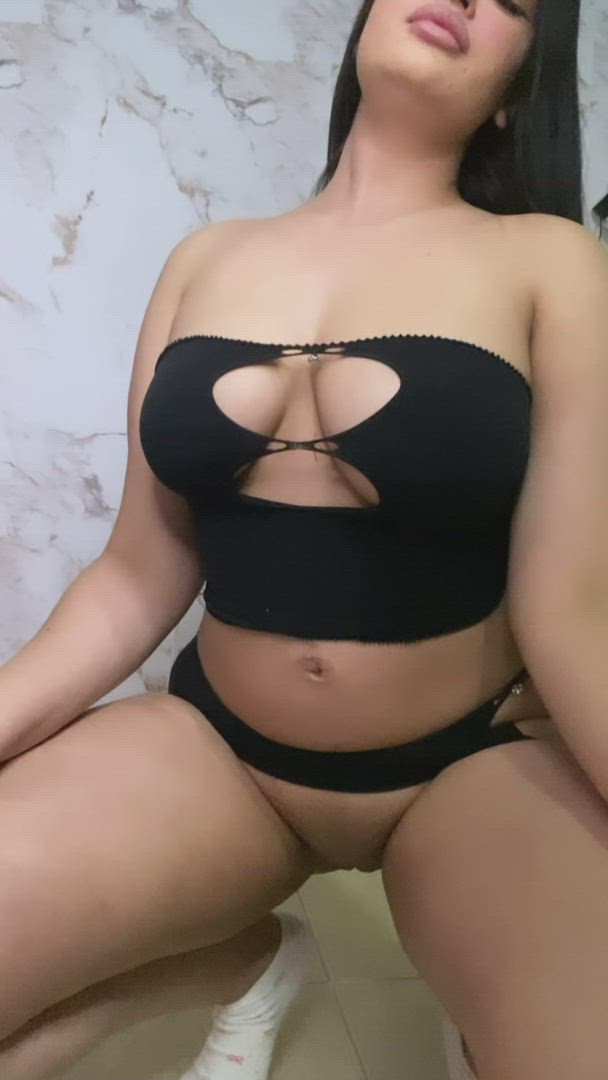 Pocahontasldn <strong>@virginjuliamiami</strong> in native american latina pretty porn video