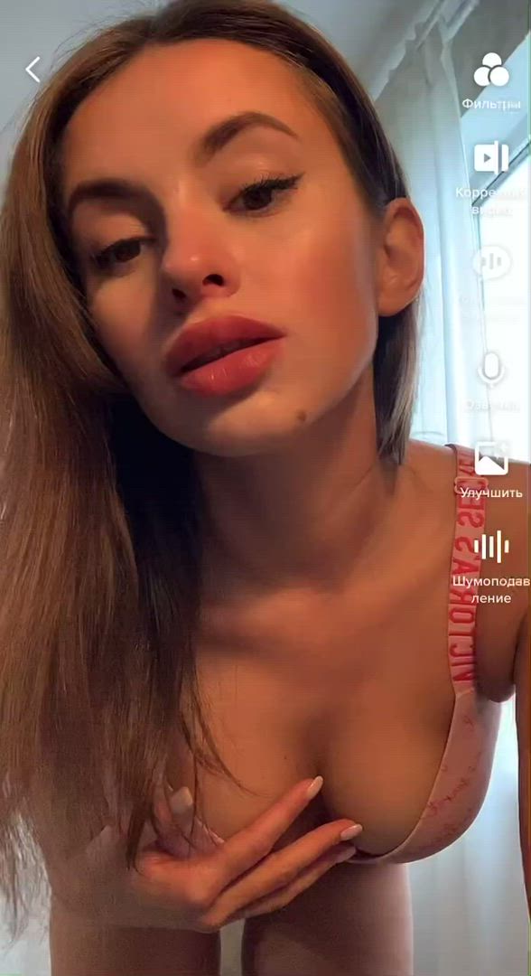 Poison drop <strong>@poison_drop</strong> in titty drop amateur boobs porn video