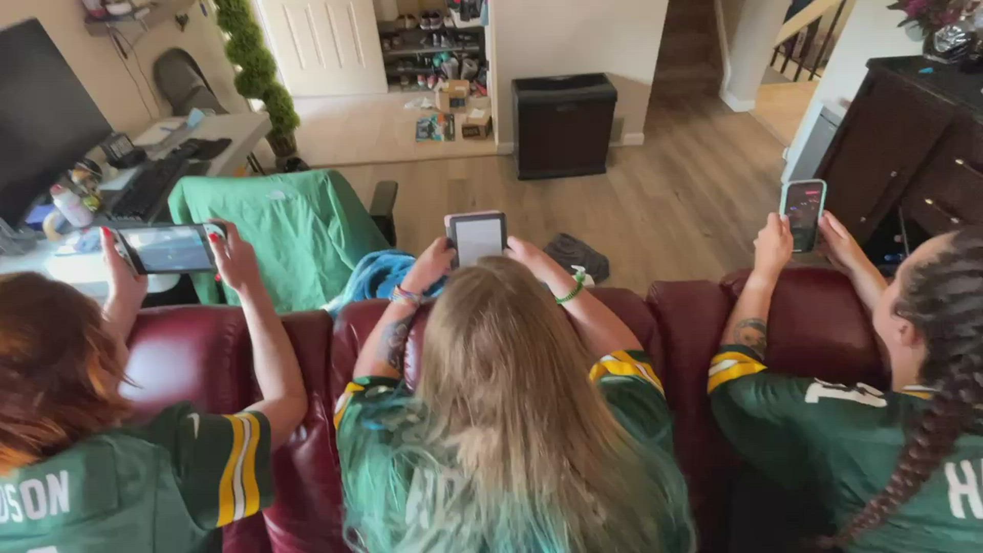 Poly _Triad <strong>@poly_triad</strong> in bored and ignored doggystyle fffm porn video