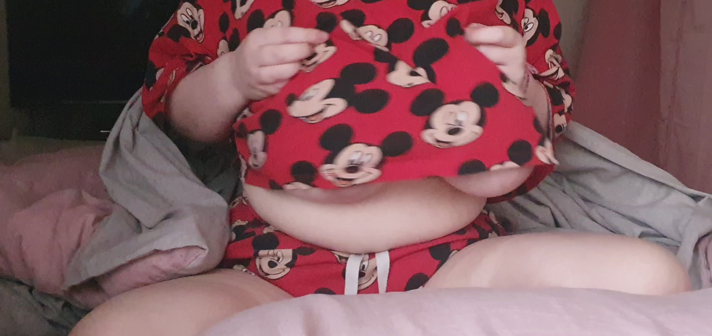Princessdaisyne <strong>@princessdaisyuk</strong> in huge tits amateur boobs porn video