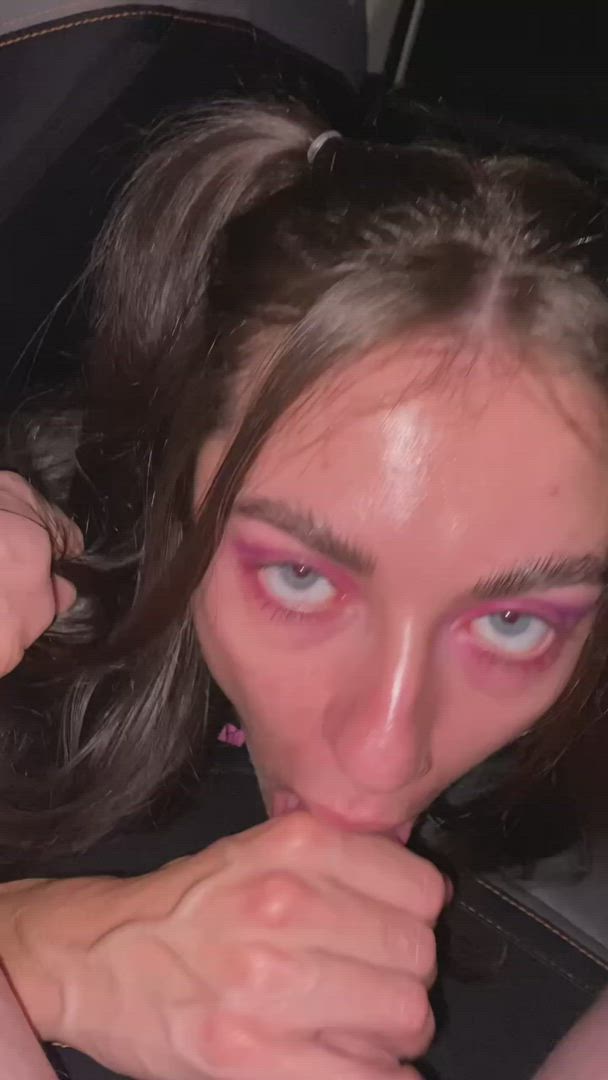 Princesspeachh <strong>@princesssssspeach</strong> in blue eyes brunette blowjob porn video