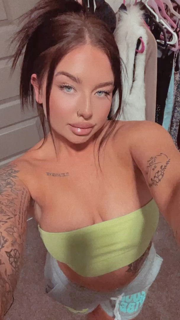 Queenavaa <strong>@princessava23</strong> in porn video