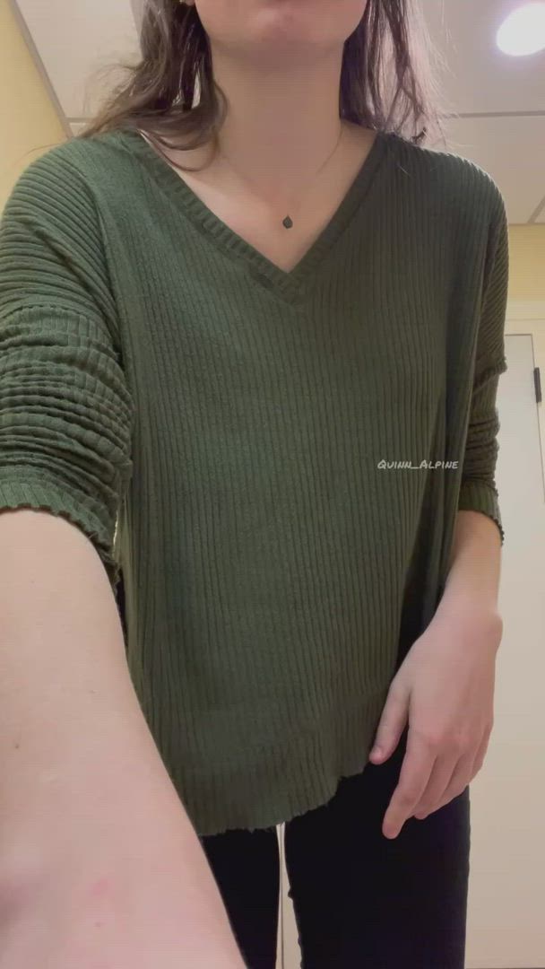 Quinn_Alpine <strong>@quinn_alpine_of</strong> in titty drop pierced tits porn video