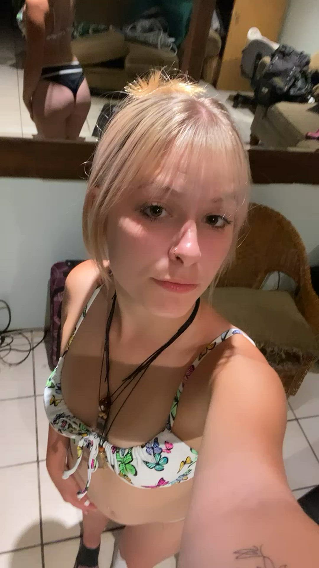 Raeofsunshine <strong>@raeeofsuunshine</strong> in onlyfans big ass porn video