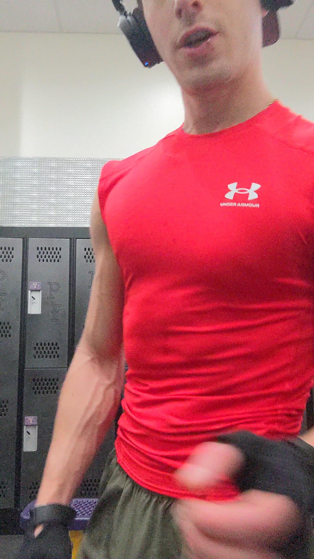 Ralphaseven <strong>@ralphaseven</strong> in locker room abs gay porn video