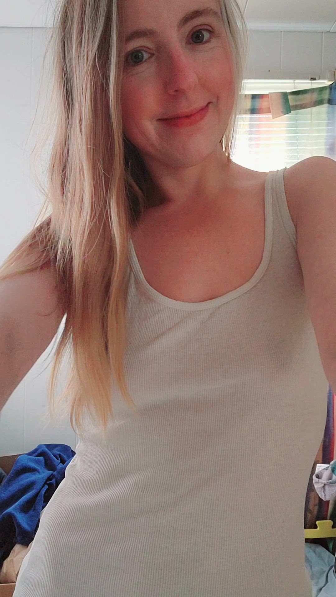 Rampaige32 <strong>@mrsrampaige</strong> in natural tits lactating amateur porn video