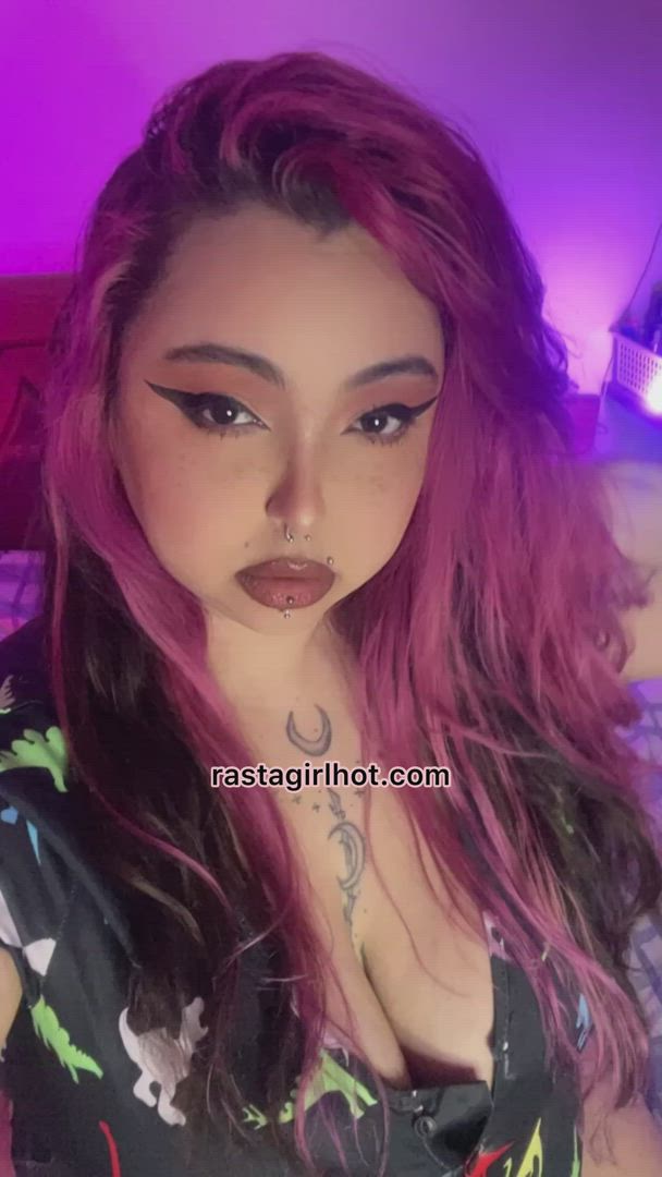 Rasta Girl <strong>@rastagirlhotfree</strong> in gamer girl big tits big ass amateur tiktok boobs teen porn video