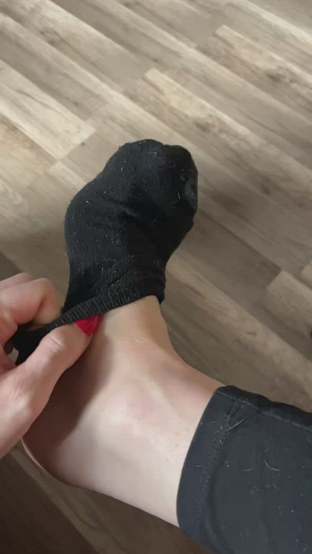 Raven6662 <strong>@u287668239</strong> in fetish feet socks porn video