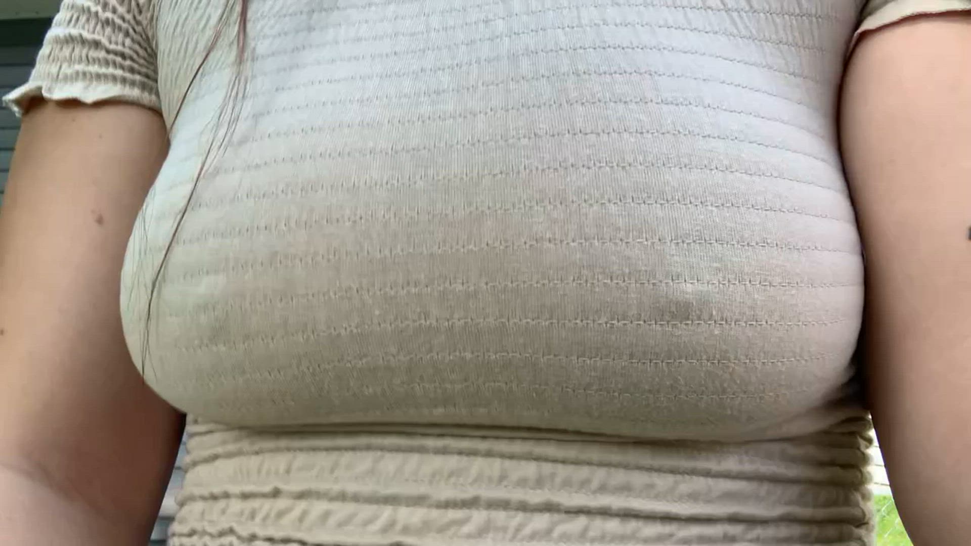Ravenmoore224 <strong>@thatmomnextdoorr</strong> in big bouncing tits brunette milf porn video