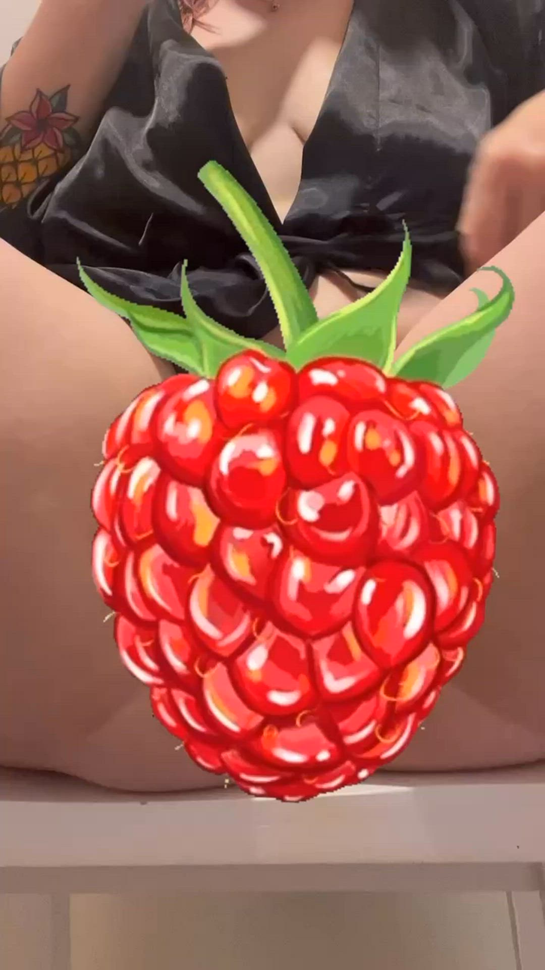 Redraspberryxxo <strong>@redraspberryxxo</strong> in lips spread pussy masturbating pussy wet onlyfans moaning female porn video