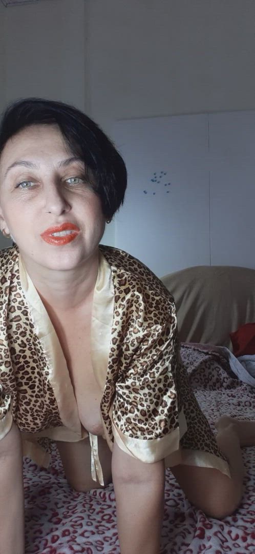 Regina Noir <strong>@regina_noir_free</strong> in natural tits brunette hotwife porn video