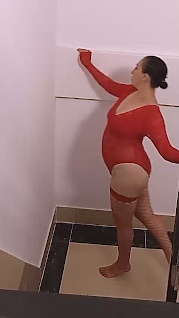 Regina Noir <strong>@regina_noir_free</strong> in natural tits dancing hotwife porn video