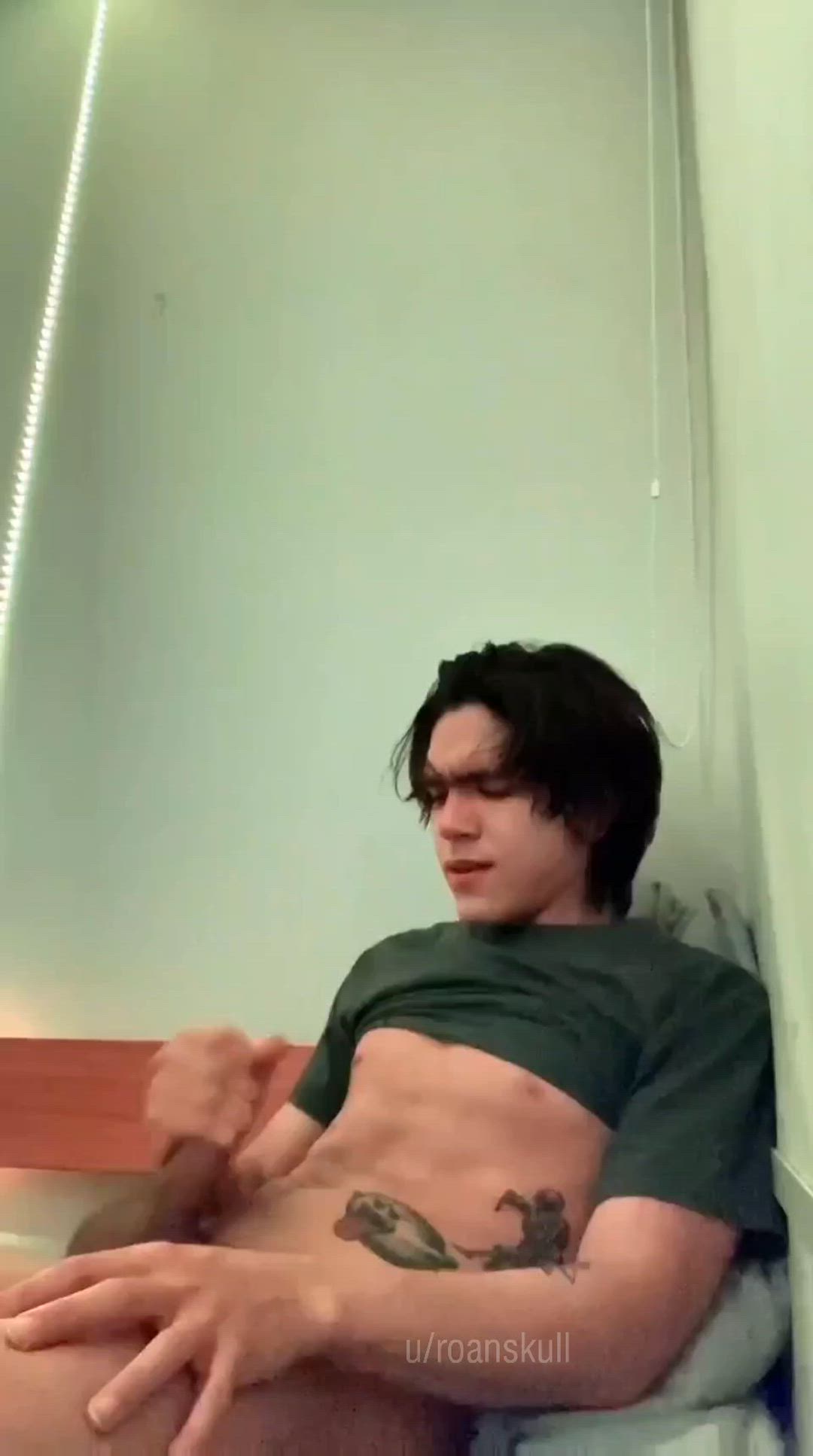 Roanskull <strong>@roanskull</strong> in jerk off amateur cock porn video