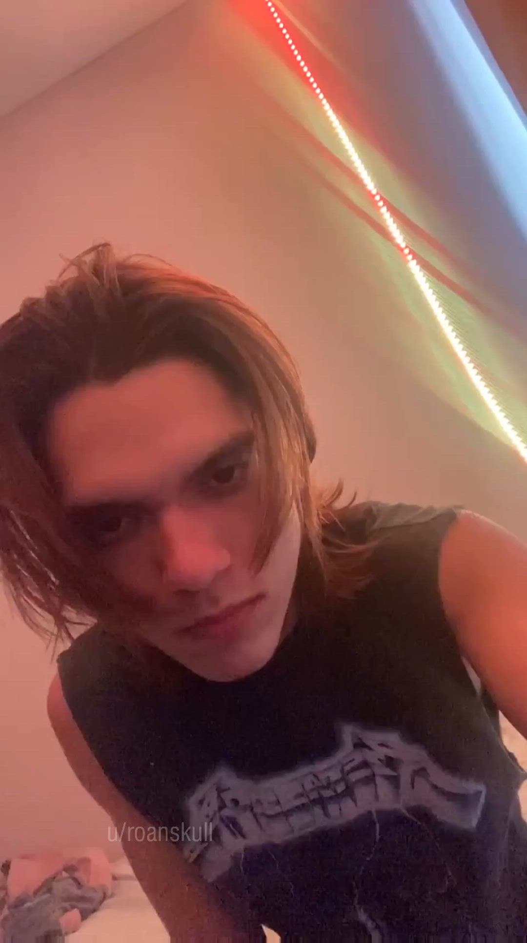 Roanskull <strong>@roanskull</strong> in porn video