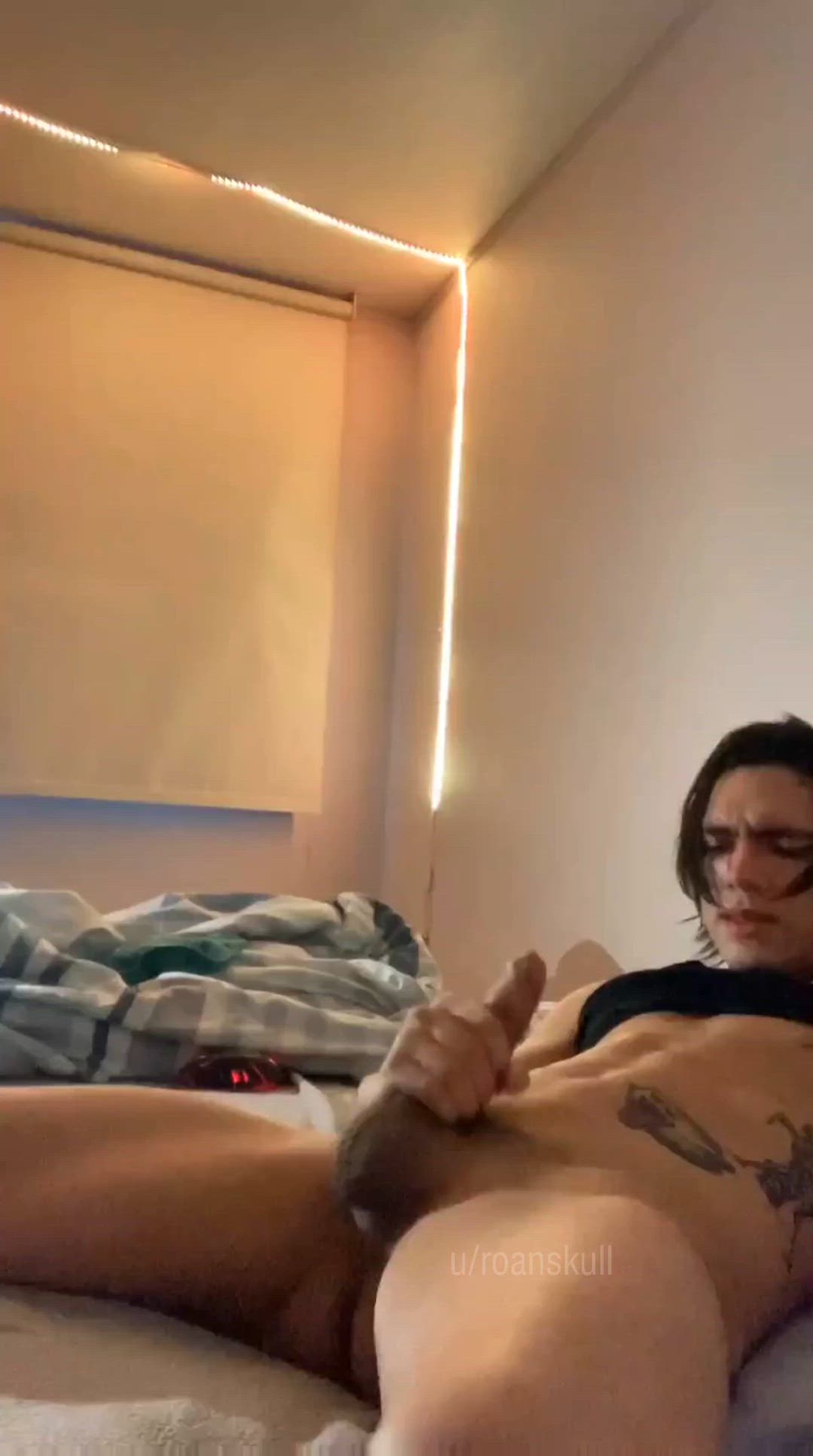 Roanskull <strong>@roanskull</strong> in jerk off cock gay porn video