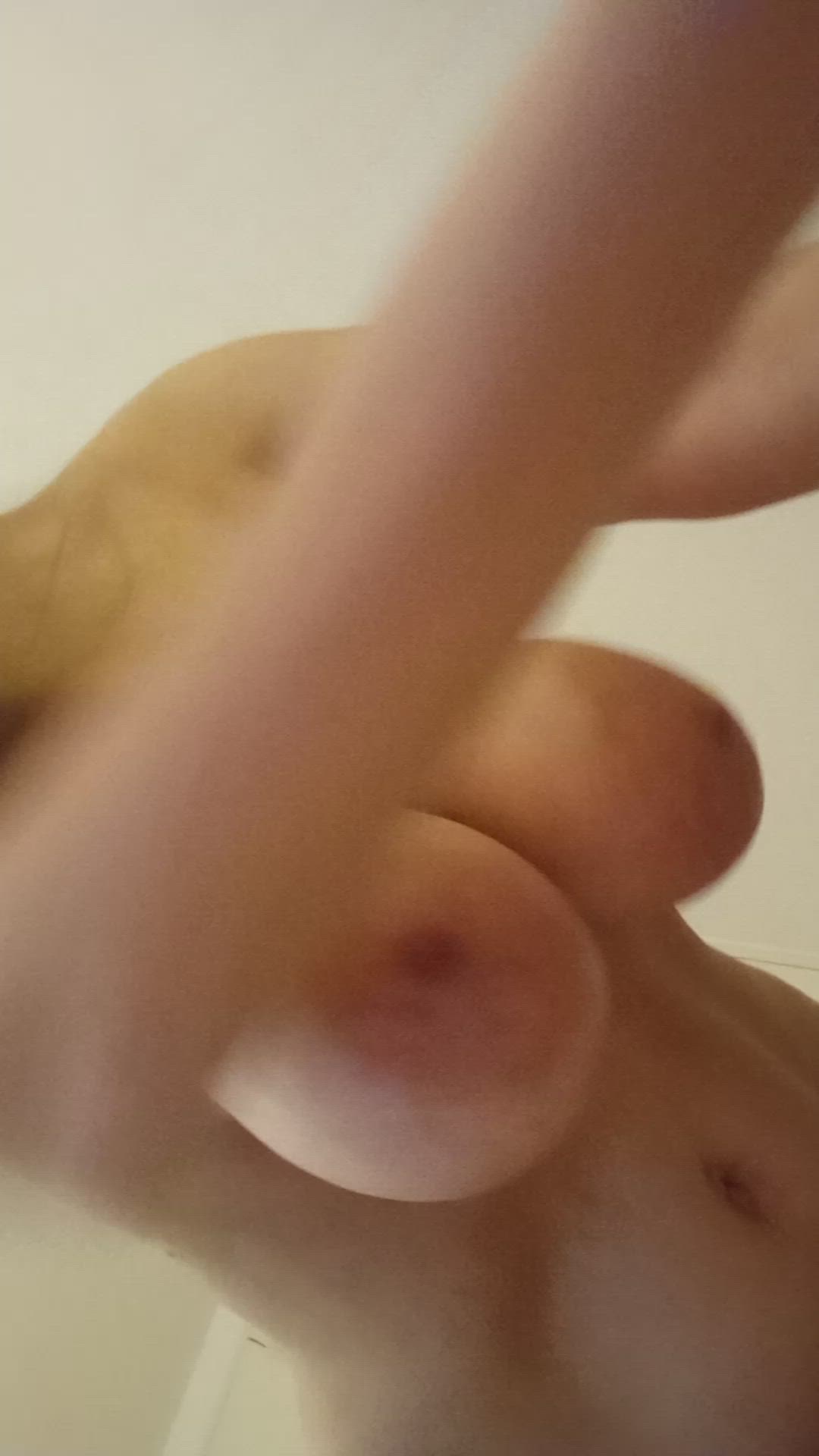 Rochipvarela <strong>@lovedbeingwatched</strong> in natural tits homemade boobs porn video