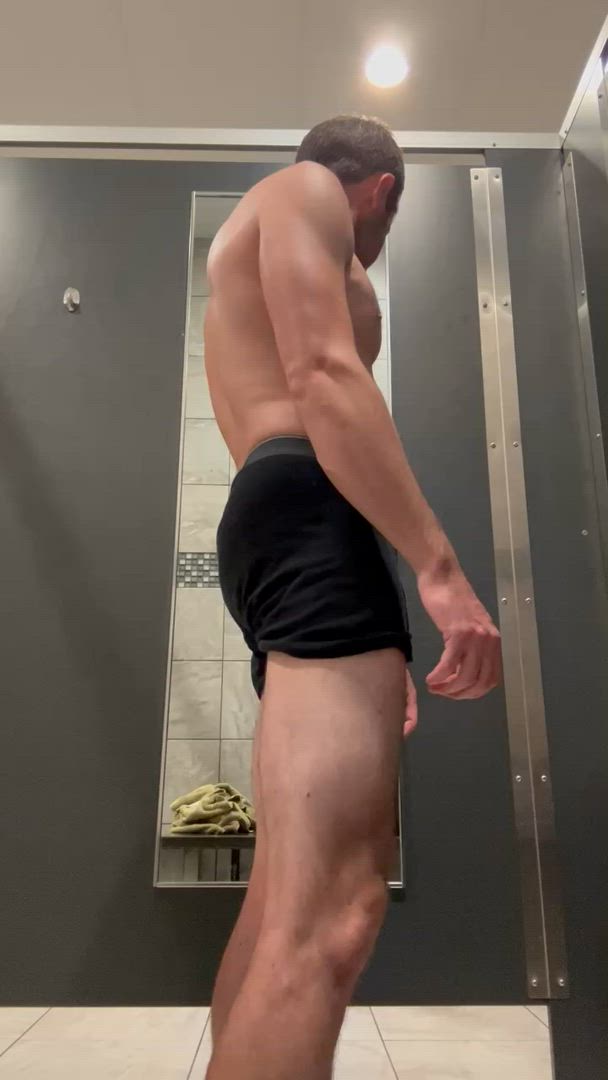 Roolawnmaster <strong>@andrewsadvntur</strong> in porn video