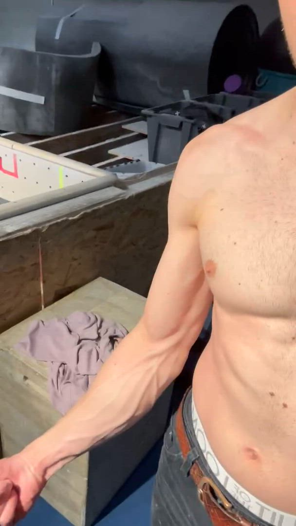 Roolawnmaster <strong>@andrewsadvntur</strong> in porn video