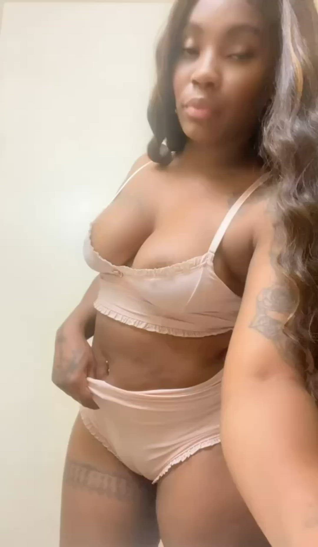 Roseamor <strong>@roseyamor</strong> in porn video