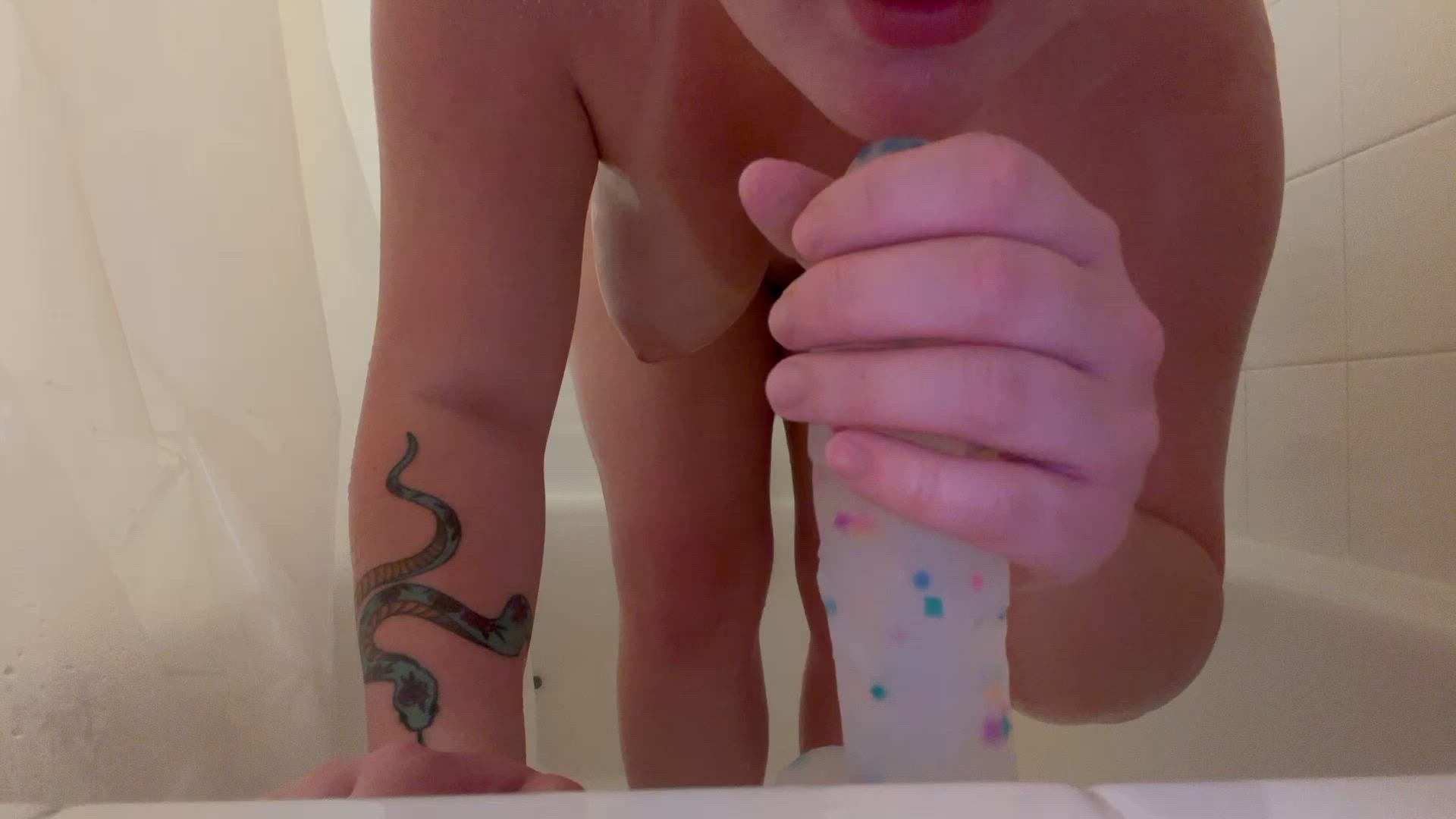 Rozilyn <strong>@rozilyn</strong> in porn video