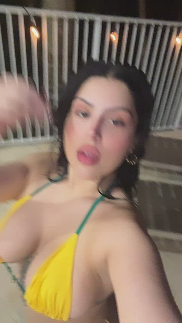 RPG <strong>@scarlettbenz</strong> in face throat titty fuck tightlipsbigdick colombian big tits big ass mexican latina porn video