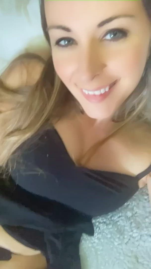 Sarah <strong>@sarahhayes</strong> in lips pussy thong porn video