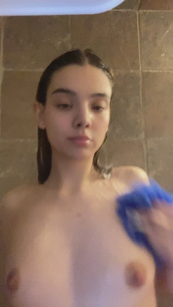Sativamiss <strong>@miss-sativa</strong> in natural small tits petite shower porn video