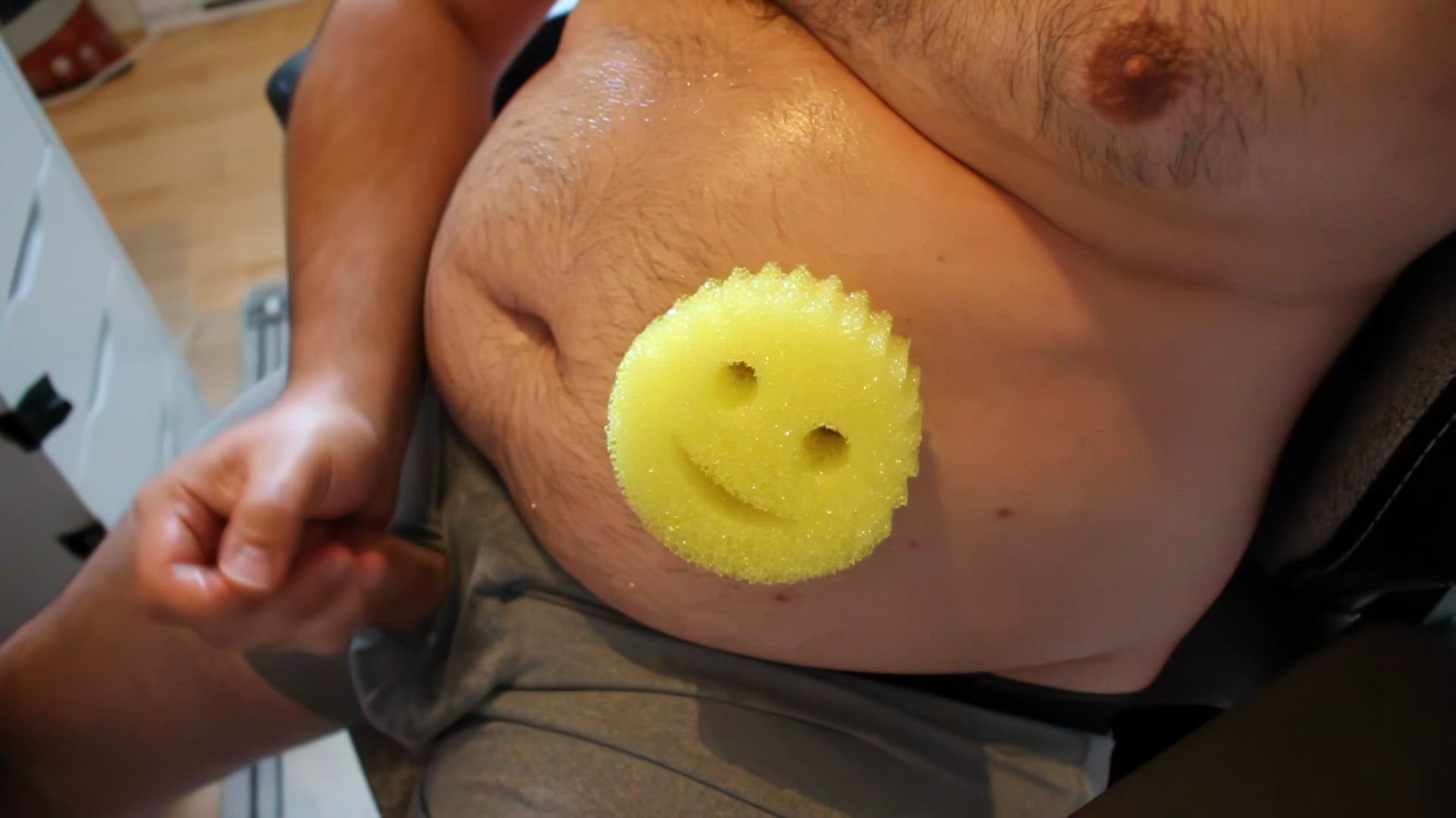 Scrubdaddyqc <strong>@scrubdaddy_qc</strong> in jerk off amateur bear porn video